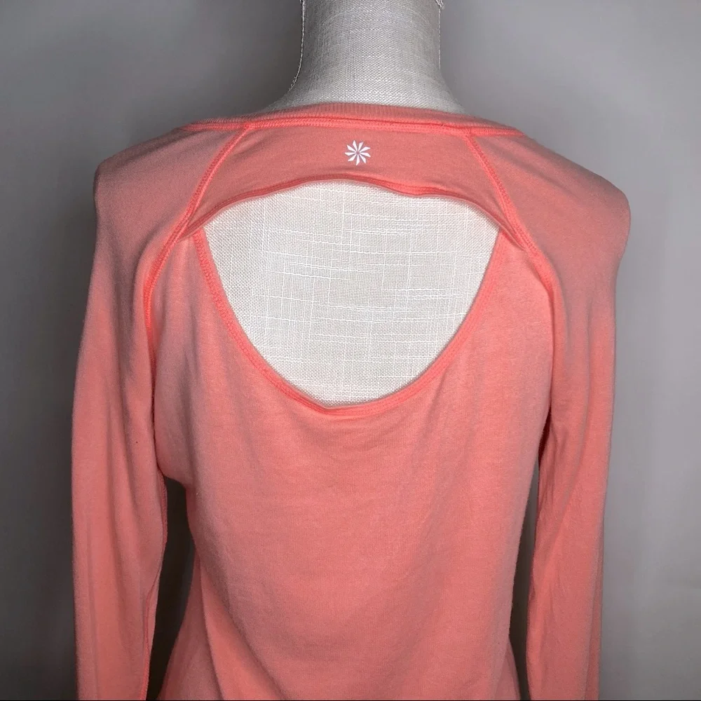 ATHLETA GIRL longsleeve coral tee w/thumb hole cuffs & half-moon open ba… - Picture 4 of 8